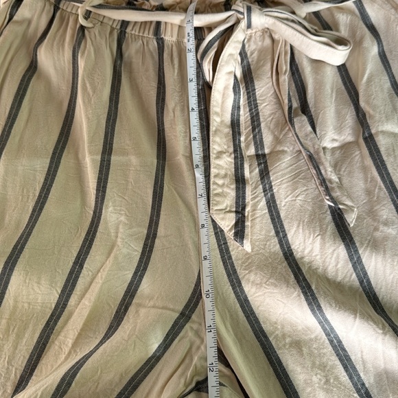 H&M Lightweight striped pants size 10 - Picture 7 of 8